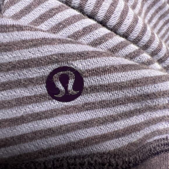 Lululemon In A Cinch Reversible Tee Heathered Deep Zinfandel Classic Stripe Sz 8 - Picture 10 of 10